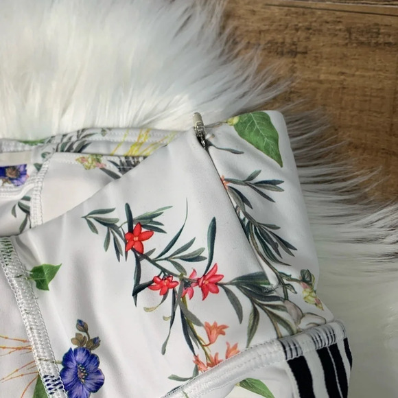 Athleta contender blossom 7/8 tight leggings - Picture 7 of 8